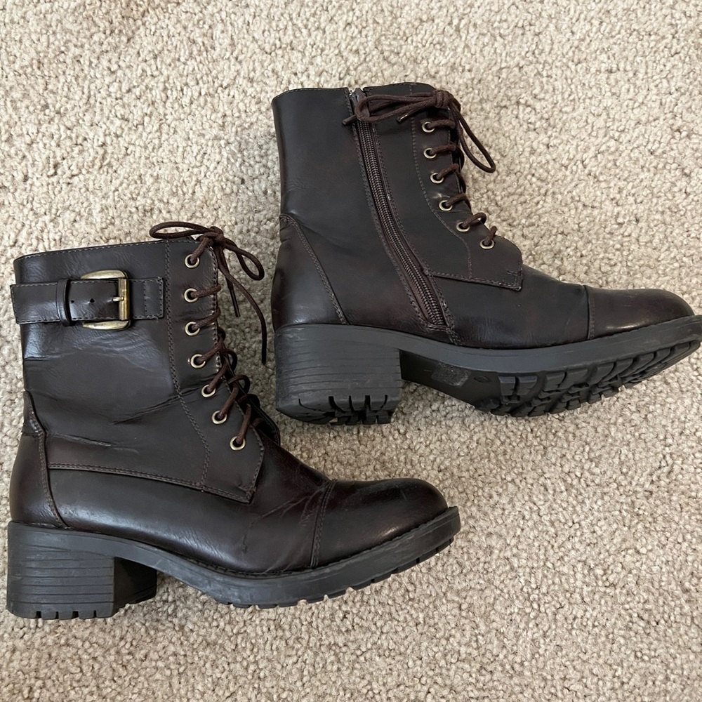 Refresh Combat Boots (Size 6.5)